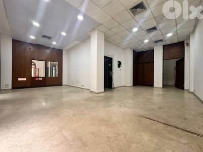 Office For Rent in Downtown مكتب للإيجار في وسط المدينة
