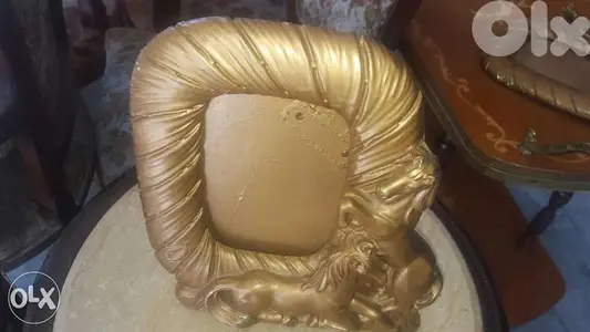 برواز رزين فخم