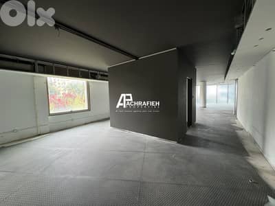 300 Sqm Office for Rent In Downtown