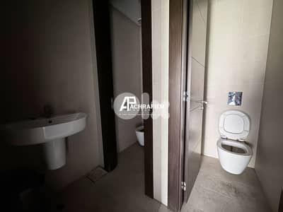 300 Sqm Office for Rent In Downtown