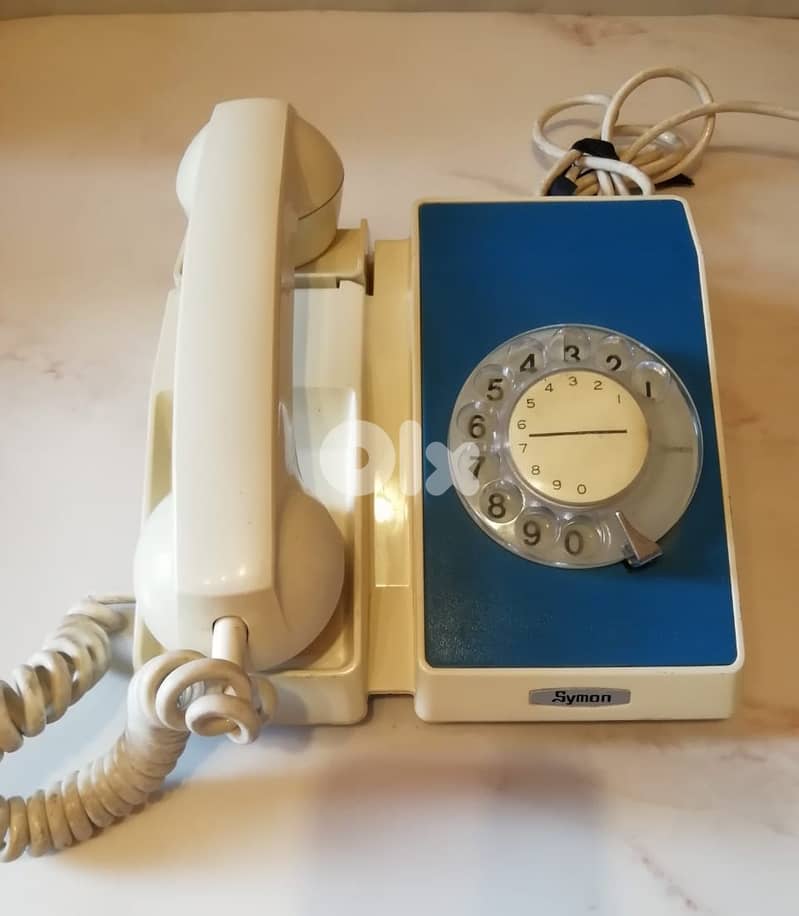 vintage rotary phones starting 25$ ask for model price 12