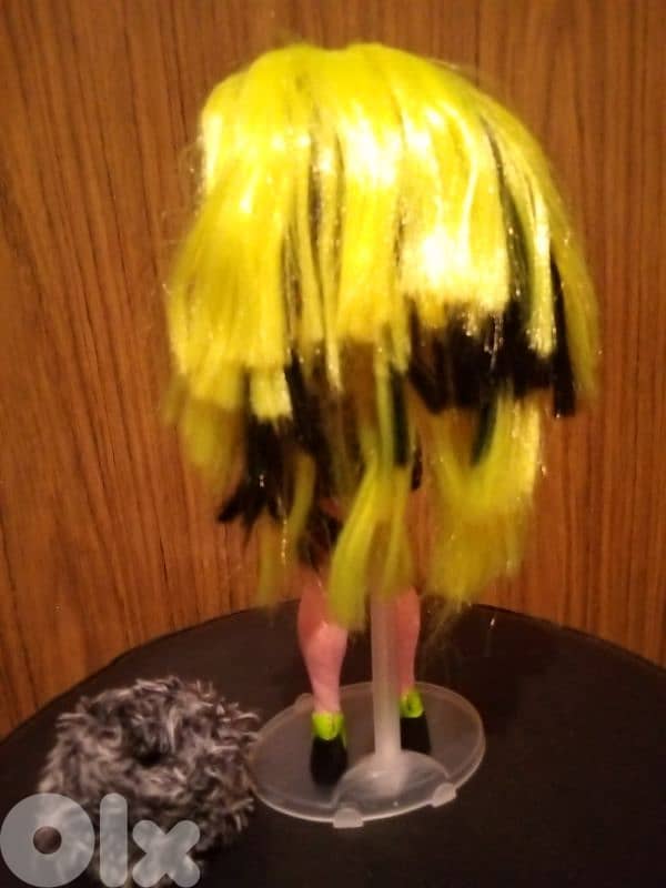 LOL OMG REMIX ROCK BHAD GIRL As new dressed good doll+Boots=30$ 2