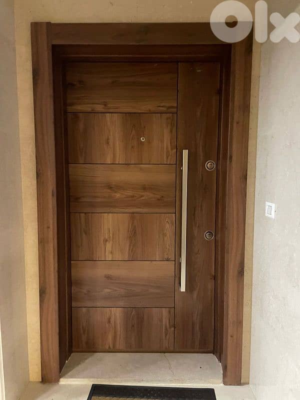 Entrance Door 0
