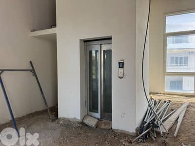 Showroom for rent in Sin El Fil - معرض للإيجار في سن الفيل