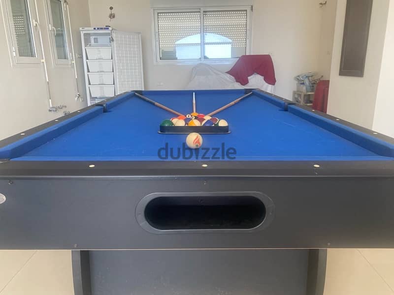 billiard table 0