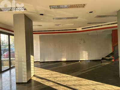 Showroom for rent in Jdeideh - معرض للإيجار في جديدة