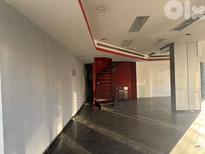 Showroom for rent in Jdeideh - معرض للإيجار في جديدة