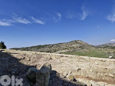 Land for sale in Mechmech أرض للبيع في مشمش