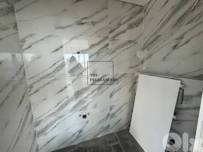 Office for rent in Sin El Fil مكتب للإيجار في سن الفيل MQFS2828