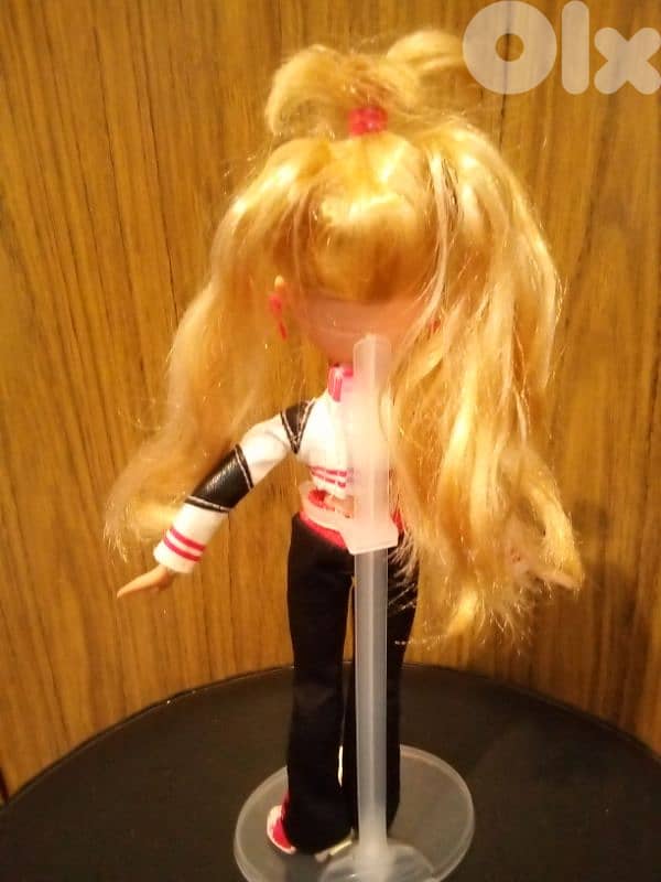 BRATZ CLOE STEP OUT5th Anniversary MGA 05 Great doll Crazzy hair style 2