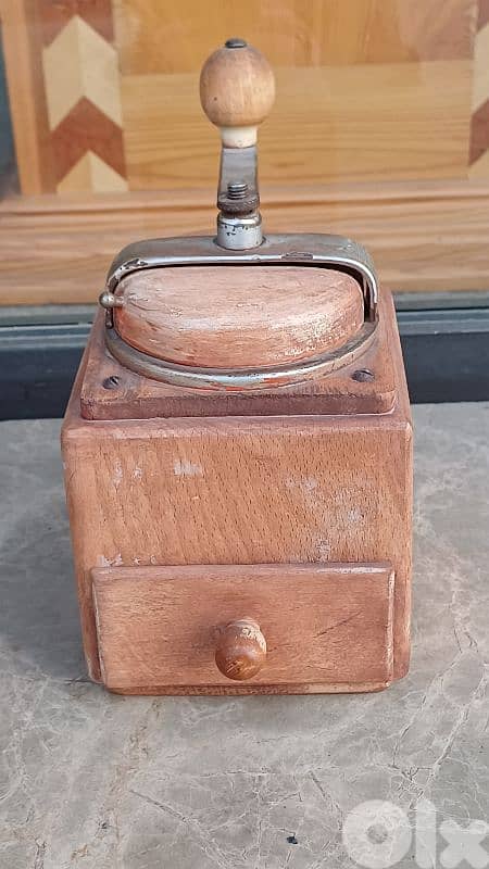 antique 0