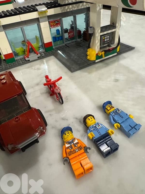 Lego Gas Station Collectible 2