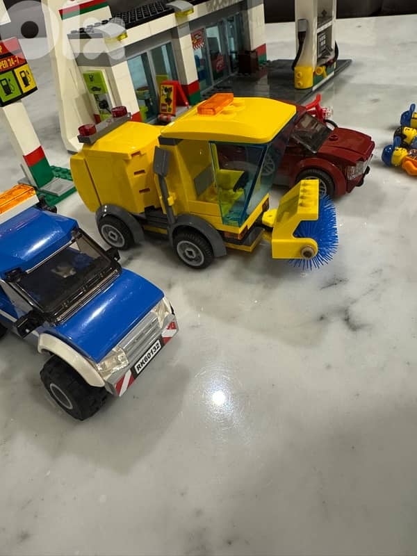 Lego Gas Station Collectible 3