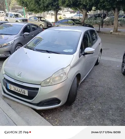 Peugeot 208 2016