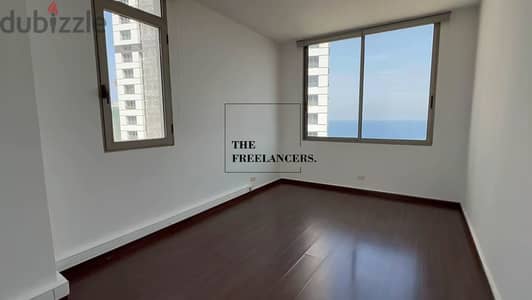 Office for rent in ain al mraiseh - مكتب للإيجار في عين المريسة