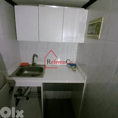 Office for rent in Sin El Fil مكتب للايجار في سن الفيل