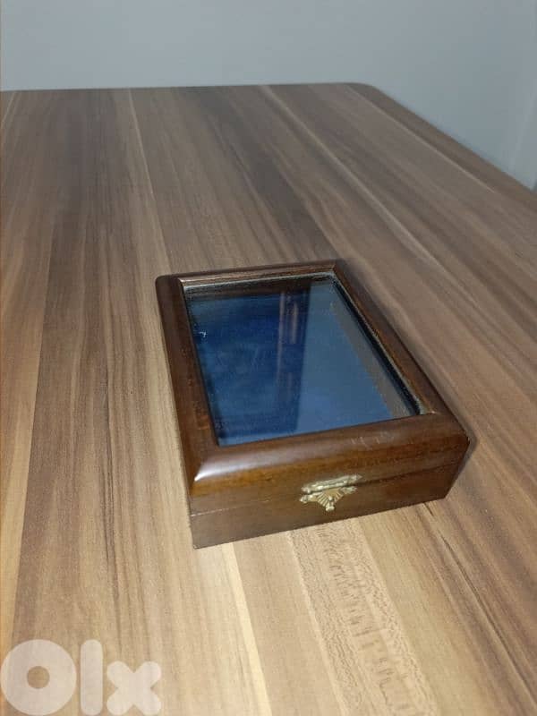 Wooden display box 2