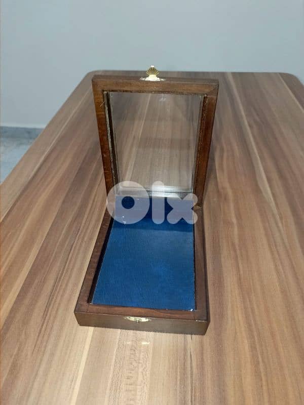 Wooden display box 3
