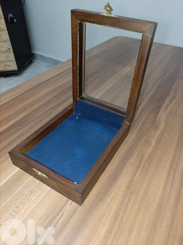 Wooden display box 4