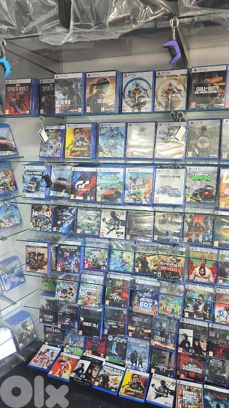 ps4 and ps5 games or console or accessories 11