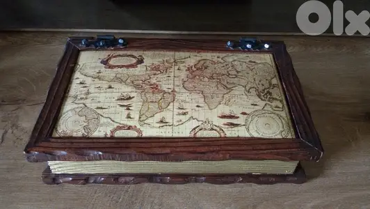 Dark Brown Wooden Cigar Box