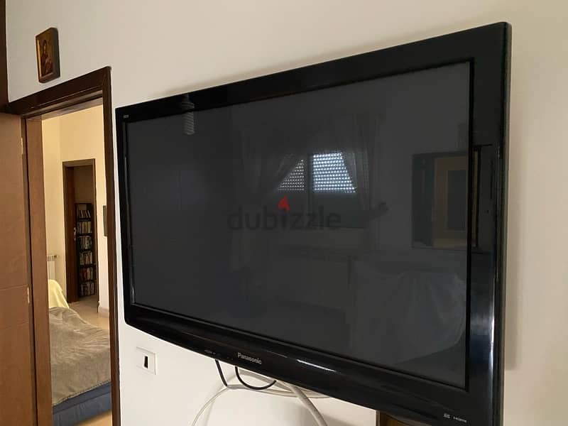 2 TV’S new 0