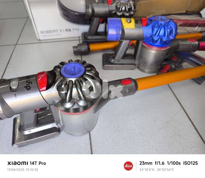 Dyson V8 refurbished 1