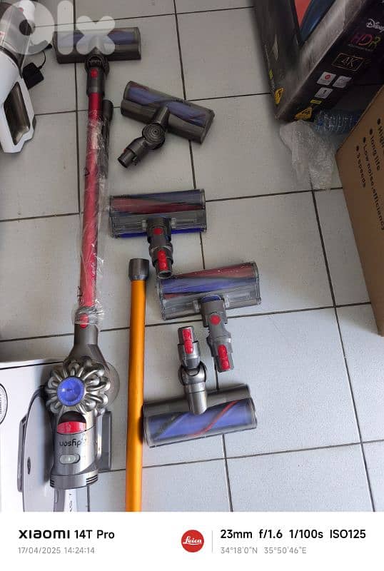 Dyson V8 refurbished 16