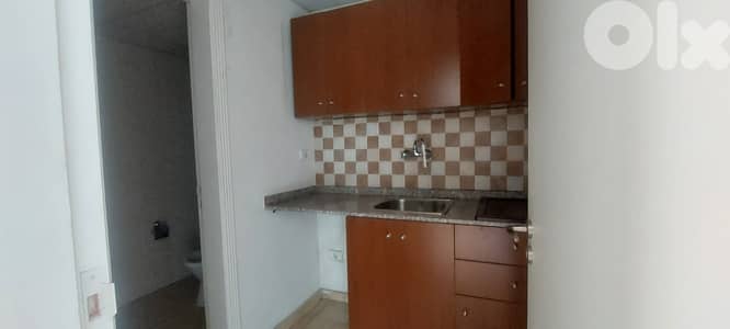 Office for rent in Sin El Fil  مكتب للإيجار في سن الفيل