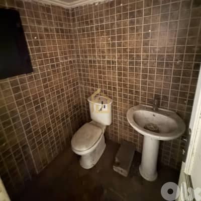 Shop for sale in Haret Hreik HN66 محل تجاري للبيع في حارة حريك