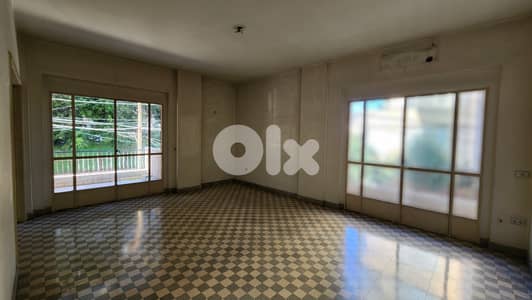 Apartment for Sale in Horsh Tabet شقة للبيع في حرش تابت