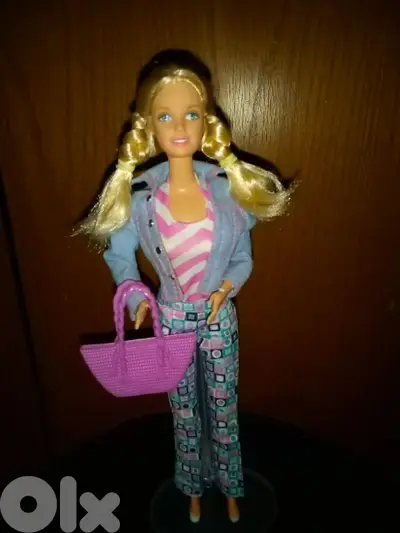 WALKING BARBIE from Baby Sister Krissy set Rare Mattel99 Great doll=43