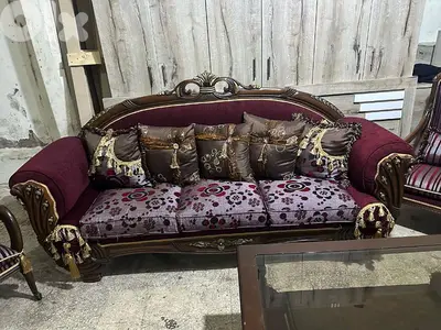طقم كنبايات ملكي حفر خشب زان ست قطع وطاولة شبه جديد