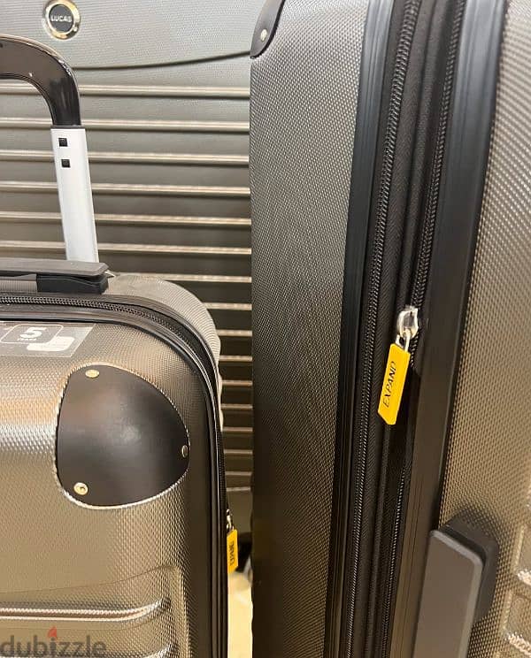 SwissTech Travel bags suitcase set unbreakable 1