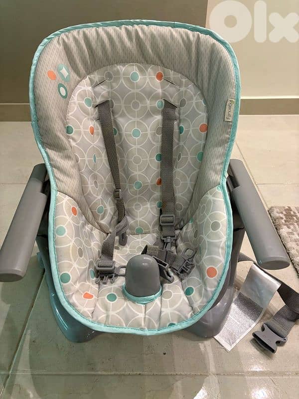 High chair 0