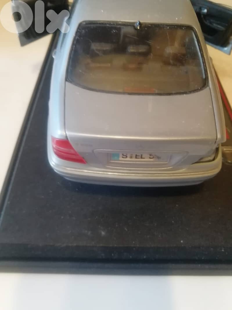 Mercedes Benz S-class 1998 by Maisto  Diecast 1/18 4
