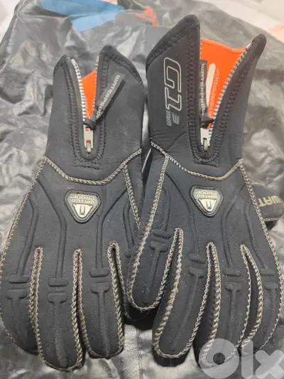 scuba diving gloves