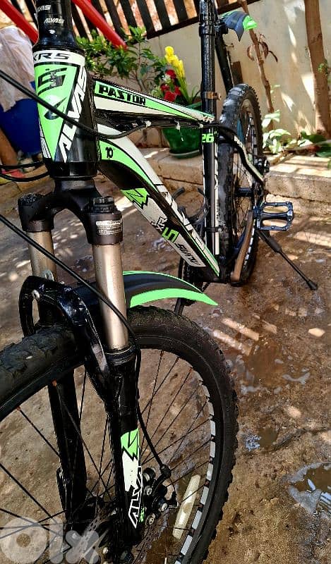 ALVAS BIKE 26" Like New 1