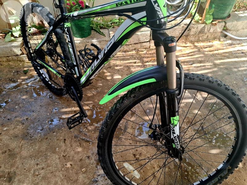 ALVAS BIKE 26" Like New 2