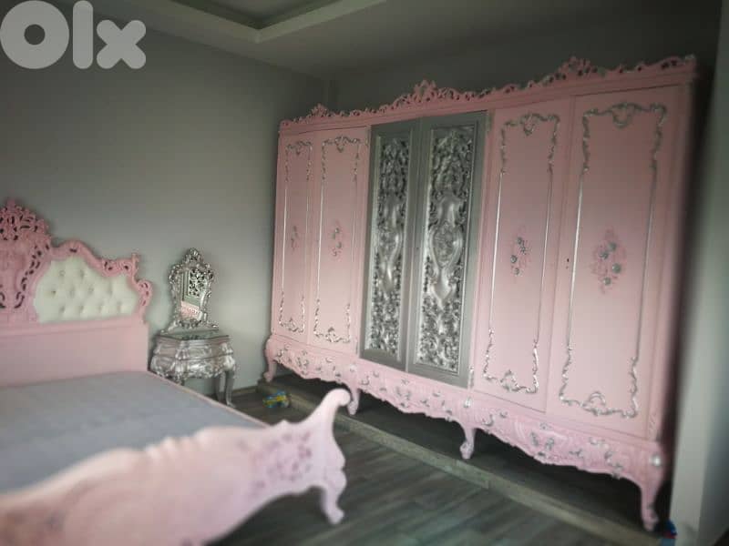 Queen's Bedroom 2