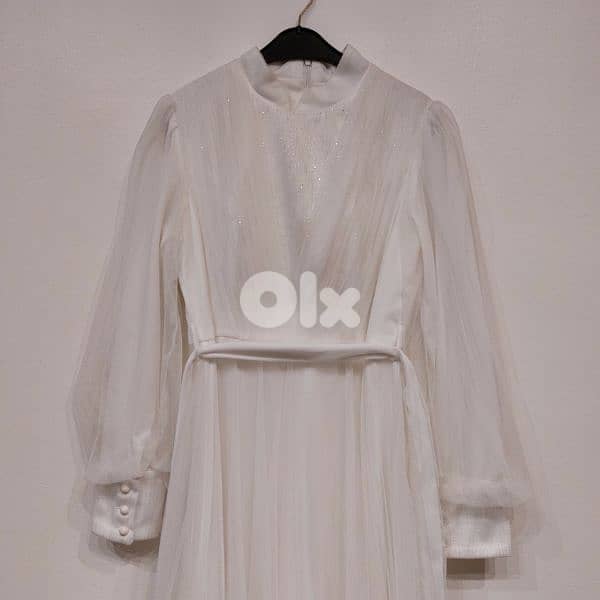white dress 0