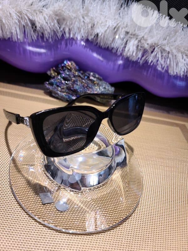 CHANEL Black Sunglasses 0
