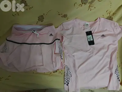 للبيع طقم نسائي للنوم