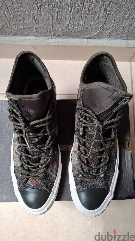 Authentic converse shoes 0