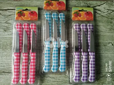 Colorful fruits knives 6 pieces set 2$