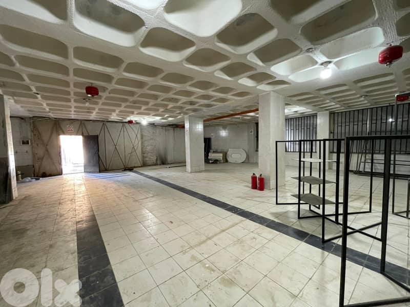 RAO26-4808 Ground level warehouse / showroom 850m for rent in Dbayeh 0