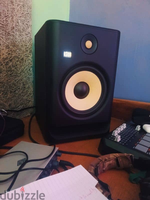 KRK ROKIT 8 G4 + neutrik xlr cables 1