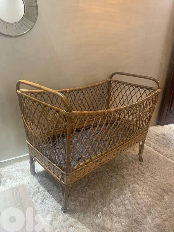 bamboo crib / baby bed in excellent condition. 160$ 0