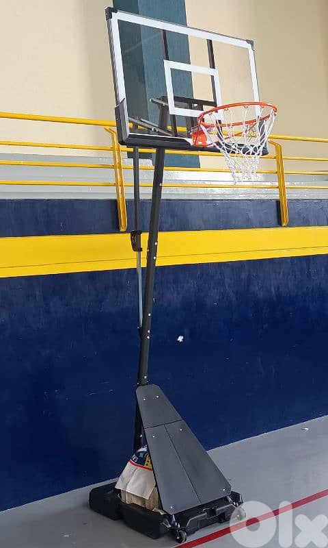 230$ movable basketball hoop 0