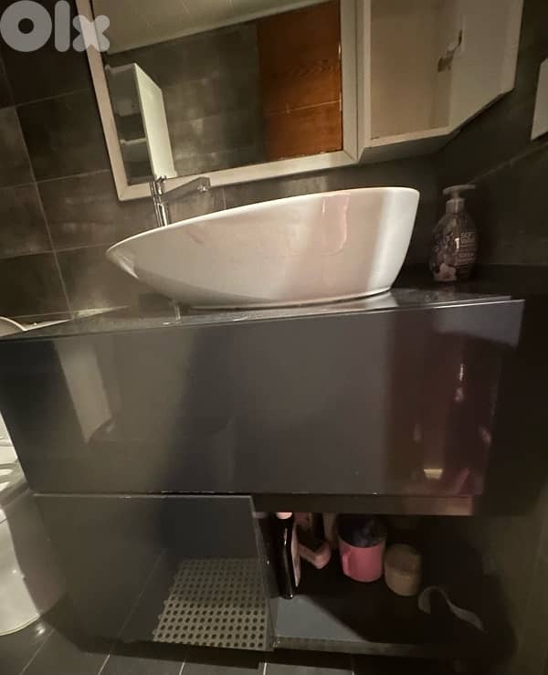 box for bathroom with sink on top 0